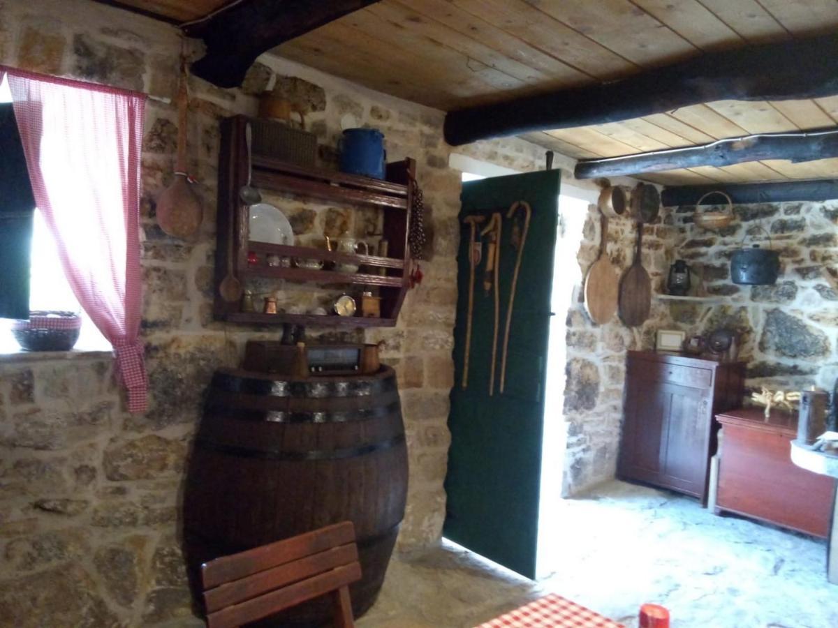 House Kuna Bristane Kültér fotó