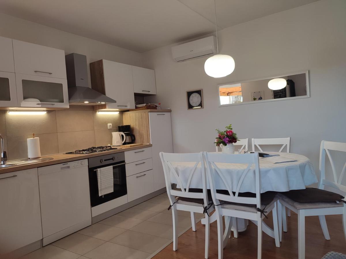 House Kuna Bristane Kültér fotó